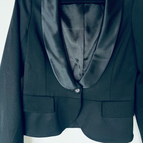 Theory Tuxedo Crop Blazer - Picture 2 of 7